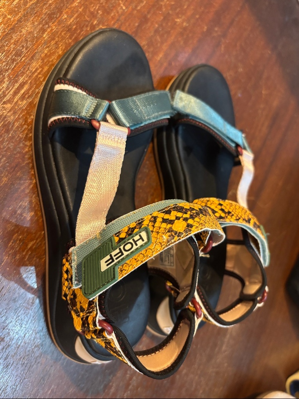 HOFF Palawan Sandals